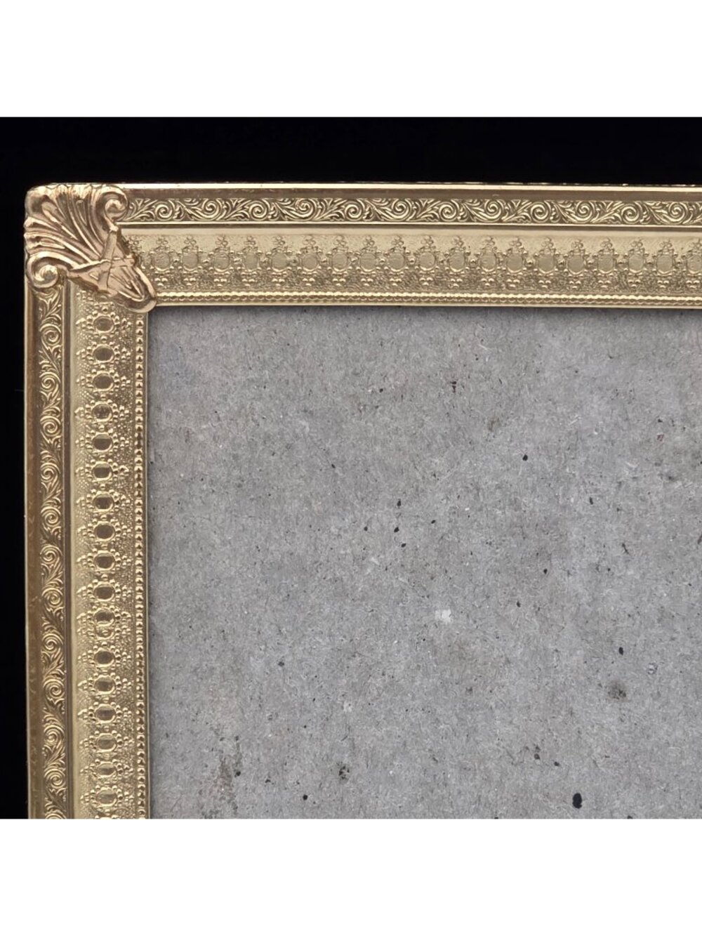 Brass Ornate Vintage Picture Frame Embossed Detailing & Applied Corners 4x6 PF54